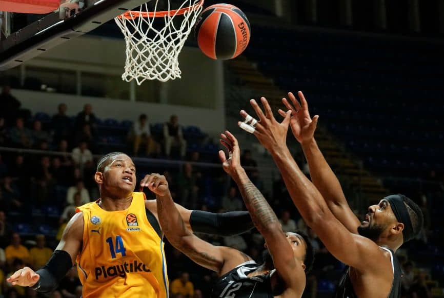 Makabi Tel Aviv-Hasijel Rivero